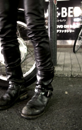 ROARS ORIGINALの「HOSE LEATHER PANTS」！！ | ROARS GARAGE