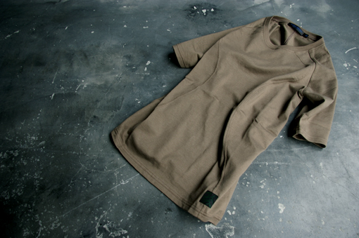 HIGH NECK CUT&SEW | TOPS | オンラインショッピング | ROARS
